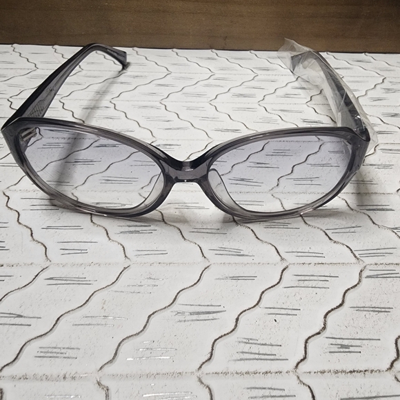 NWOT Calvin Klein blue light glasses with case - Picture 3 of 9